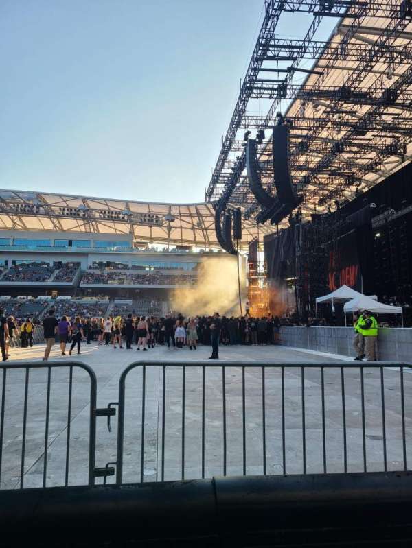 BMO Stadium, section: 109, row: A, seat: 18