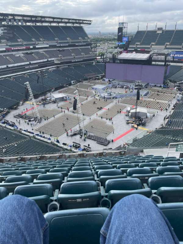 Lincoln Financial Field, section: 217, row: 14, seat: 8