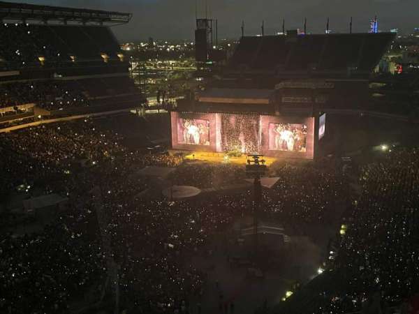 Lincoln Financial Field, section: 217, row: 14, seat: 8