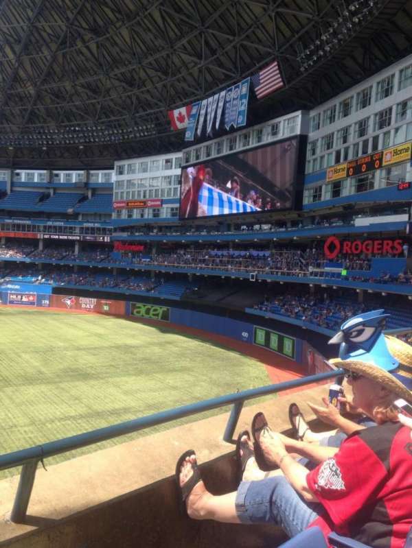 Rogers Centre, section: 209L, row: 2, seat: 105