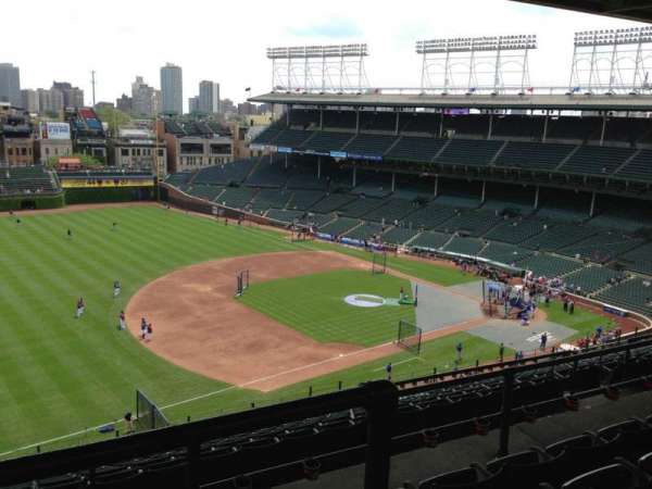 Wrigley Field, section: 409L, row: 4, seat: 5