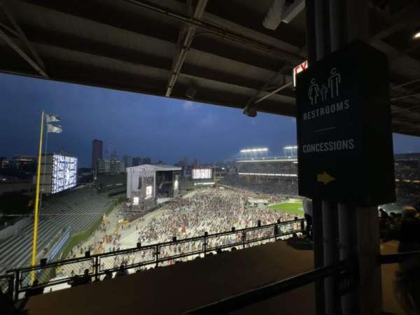 Wrigley Field, section: 404L, row: 1, seat: 10