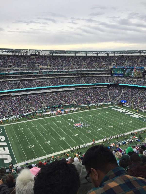 MetLife Stadium, section: 343, row: 22, seat: 15