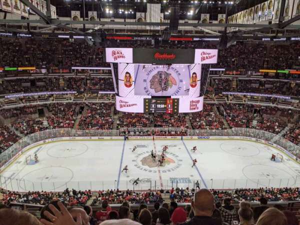 United Center, section: 318, row: 9, seat: 8