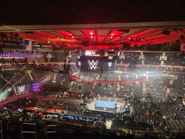 Madison Square Garden, section: 225, row: 10, seat: 5