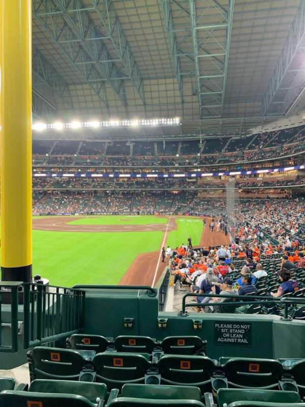 Daikin Park, section: 104, row: 5, seat: 5