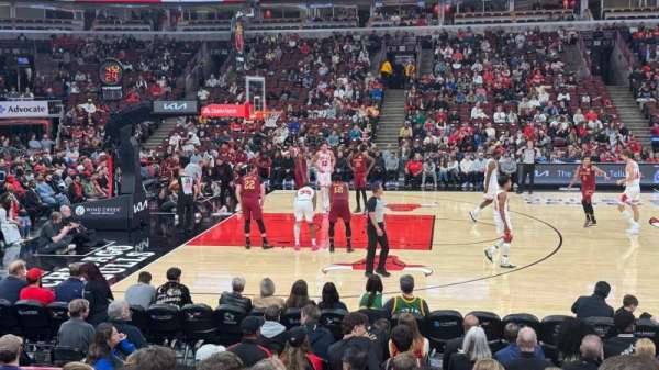 United Center, section: 112, row: 9, seat: 16
