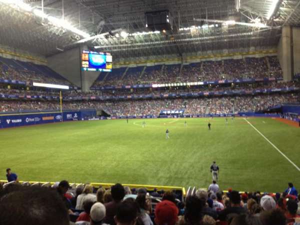 Alamodome, section: 121, row: 17, seat: 4