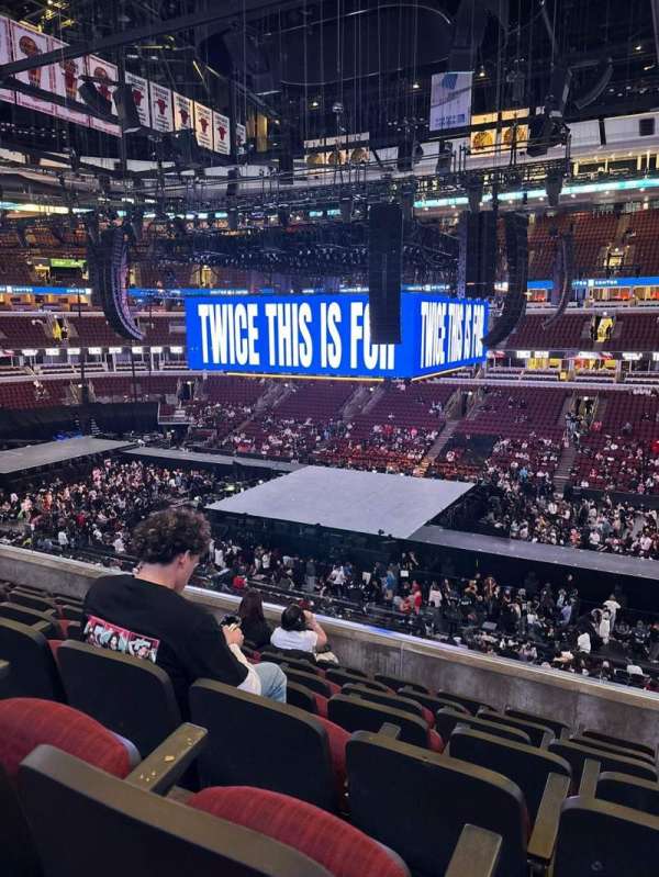United Center, section: 216, row: 7, seat: 3