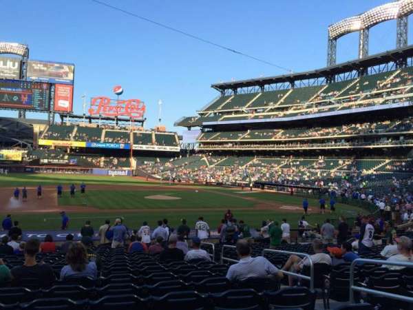 Citi Field, section: 122, row: 18, seat: 4