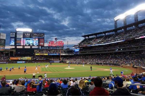Citi Field, section: 122, row: 18, seat: 4