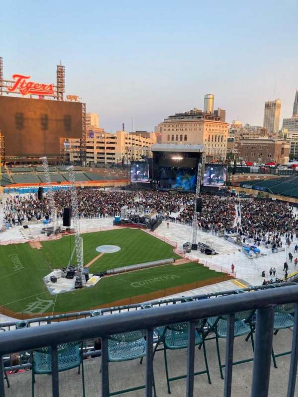 Comerica Park, section: 325, row: 1, seat: 8