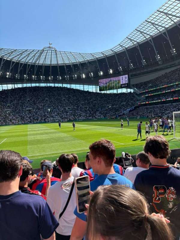 Tottenham Hotspur Stadium, section: 114, row: 8, seat: 404