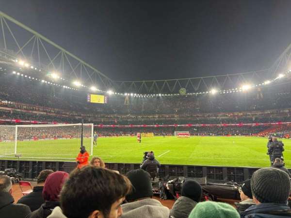 Emirates Stadium, section: 8, row: 4, seat: 232