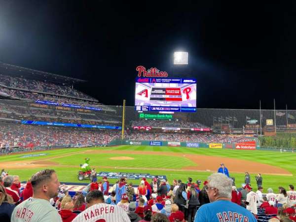 Citizens Bank Park, section: 117, row: 17, seat: 2