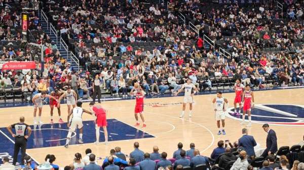 Capital One Arena, section: 120, row: Q, seat: 17