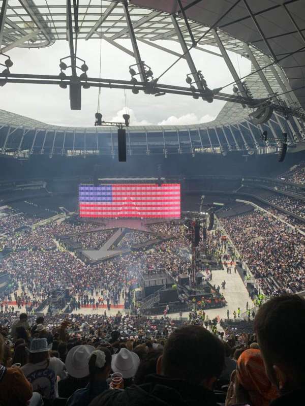 Photo by juliebod at Tottenham Hotspur Stadium
