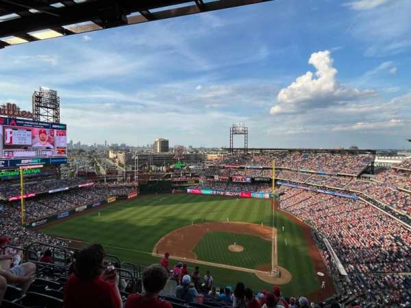 Citizens Bank Park, section: 424, row: 15, seat: 15