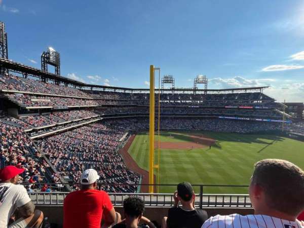 Citizens Bank Park, section: 305, row: 3, seat: 8