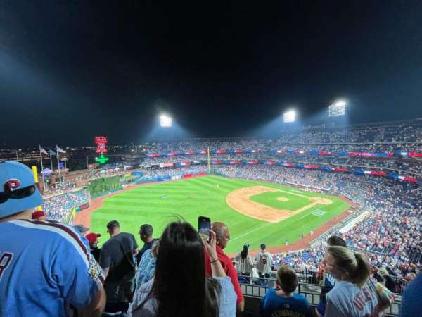 Citizens Bank Park, section: 432, row: 4, seat: 16