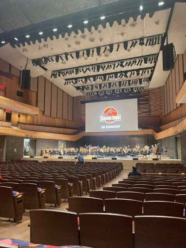David Geffen Hall, section: Orchestra R, row: V, seat: 6