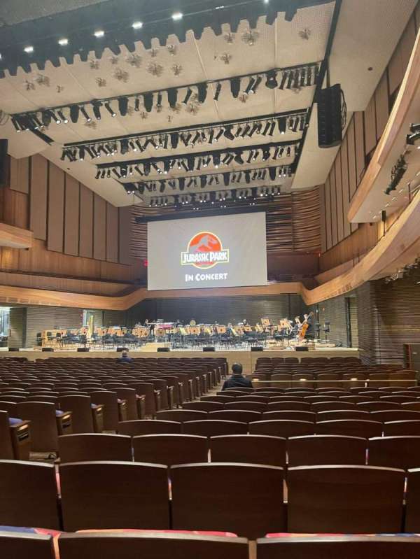 David Geffen Hall, section: Orchestra R, row: U, seat: 8