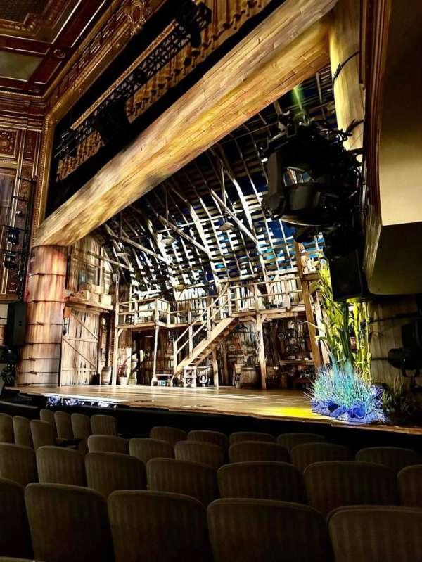 Nederlander Theatre, section: Orchestra R, row: G, seat: 18
