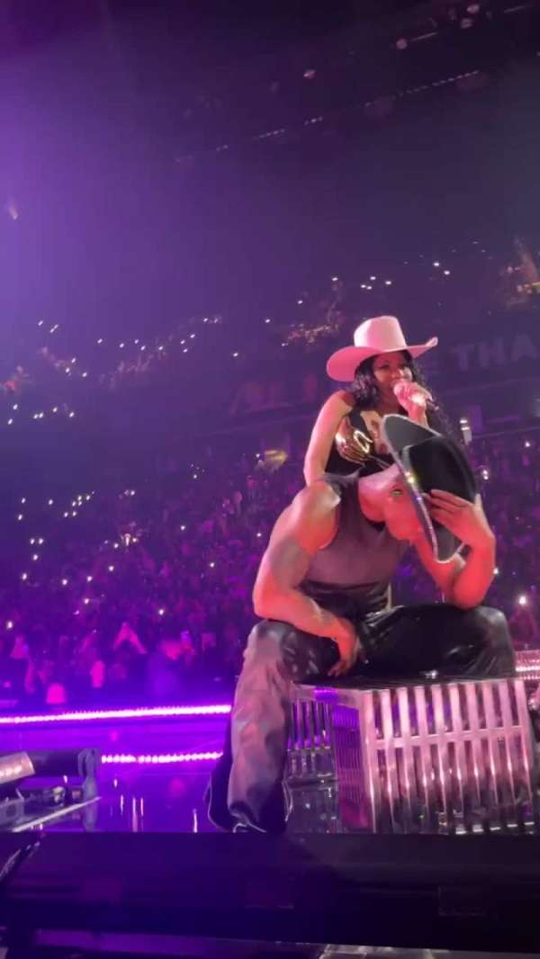 Barclays Center, section: Floor 3, row: 17, seat: 14