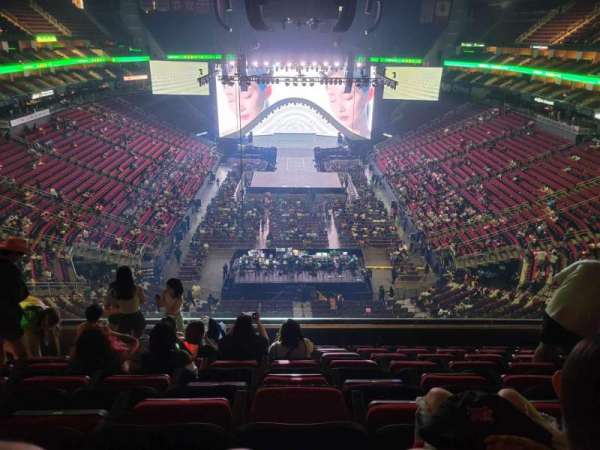 Toyota Center, section: 418, row: 8, seat: 9