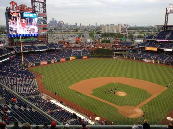 Citizens Bank Park, section: 422, row: 12, seat: 11