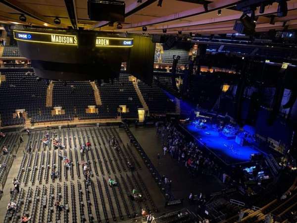 Madison Square Garden, section: 313, row: A, seat: 7