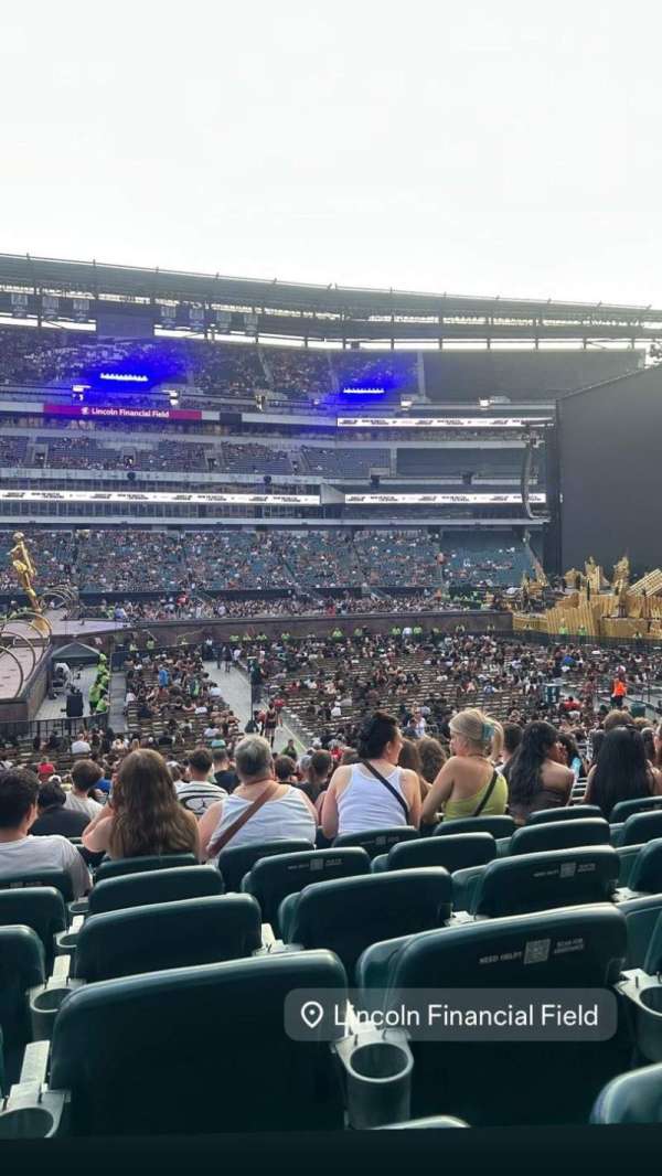 Lincoln Financial Field, section: 120, row: 27, seat: 16