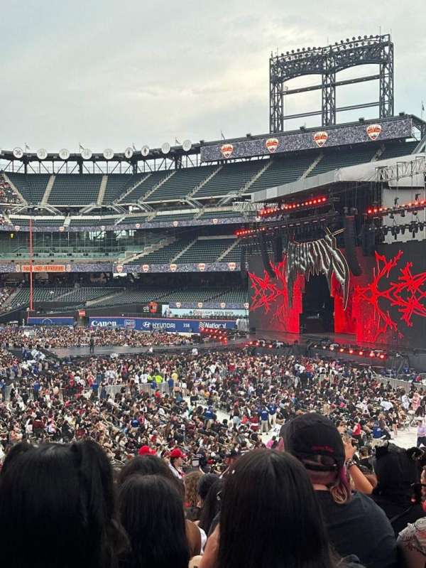Citi Field, section: 106, row: 37, seat: 9