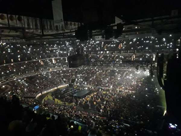 United Center, section: 332, row: 9, seat: 4