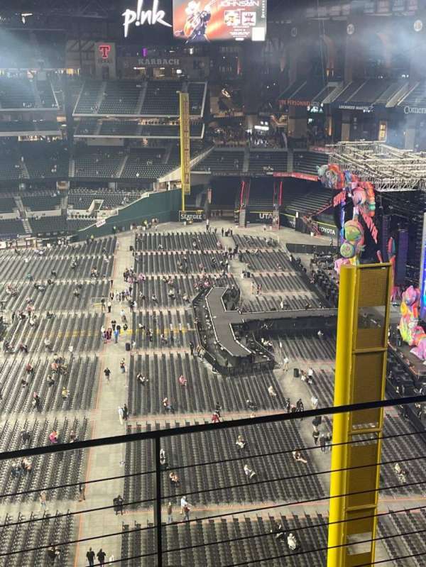 Globe Life Field, section: 324, row: 3, seat: 7