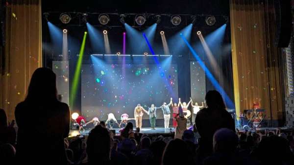 Majestic Theatre, San Antonio, section: Orchestra LC, row: r, seat: 105