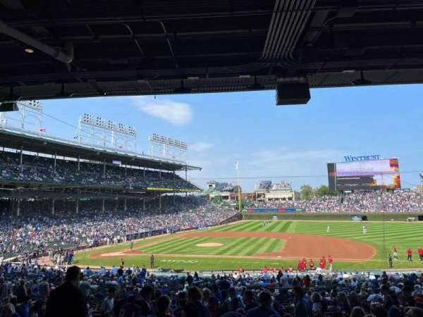 Wrigley Field, section: 225, row: 10, seat: 9