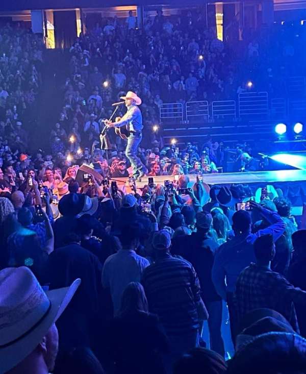 Honda Center, section: 220, row: E, seat: 9