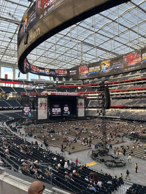 SoFi Stadium, section: 225, row: 3, seat: 20