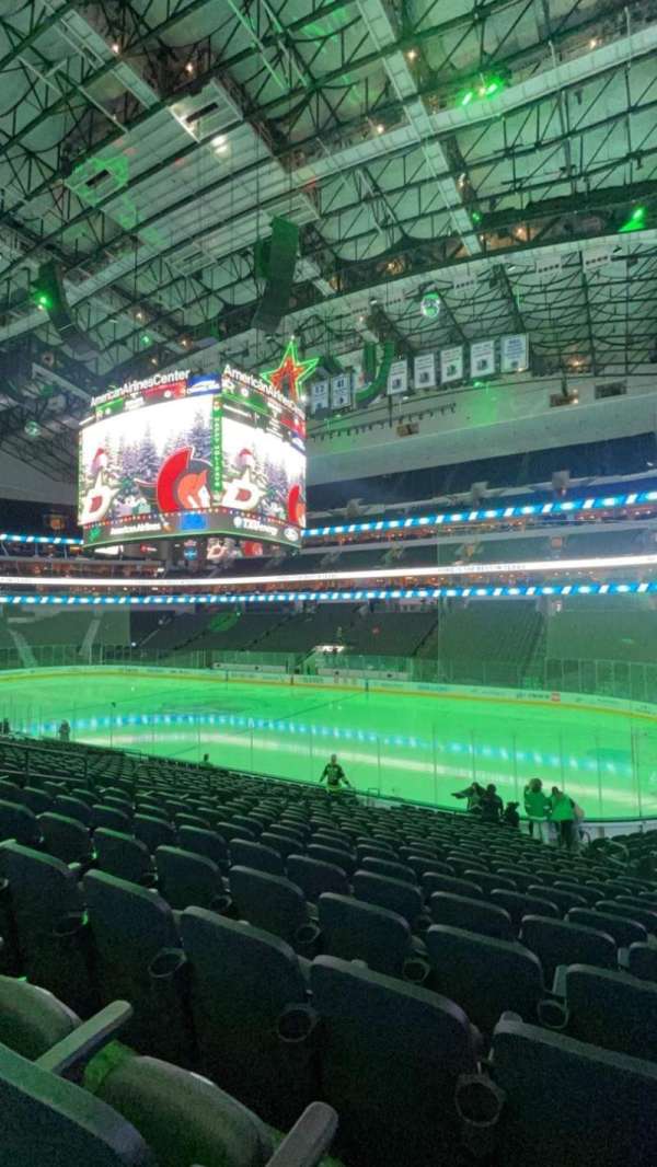 American Airlines Center, section: 104, row: U, seat: 7