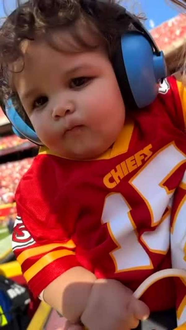 Arrowhead Stadium, section: 110, row: 1, seat: 2