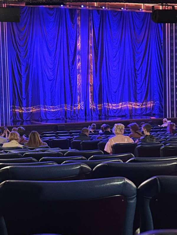 Comedy Theatre, section: Stalls, row: R, seat: 11