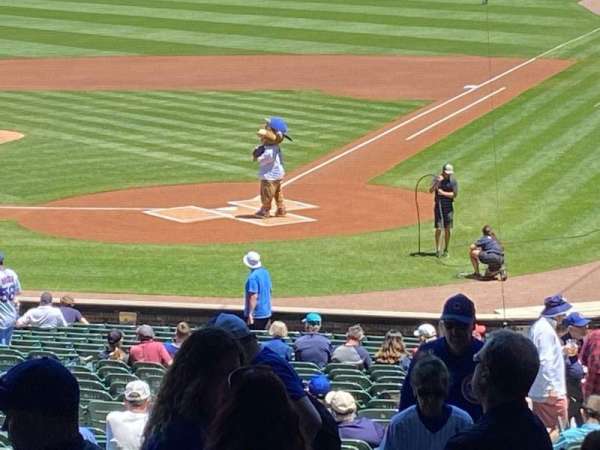 Wrigley Field, section: 215, row: 6, seat: 10
