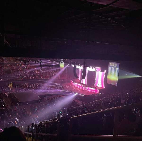 Kia Forum, section: 207, row: 20