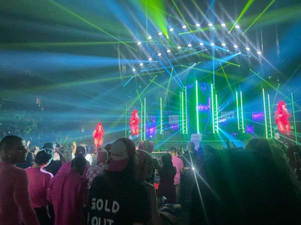 Crypto.com Arena, section: Floor 5, row: 17, seat: 1