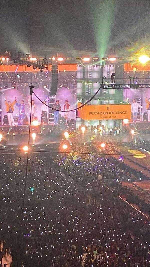 Allegiant Stadium, section: 304, row: 1, seat: 1-4