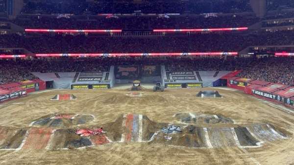 NRG Stadium, section: 323, row: C, seat: 17