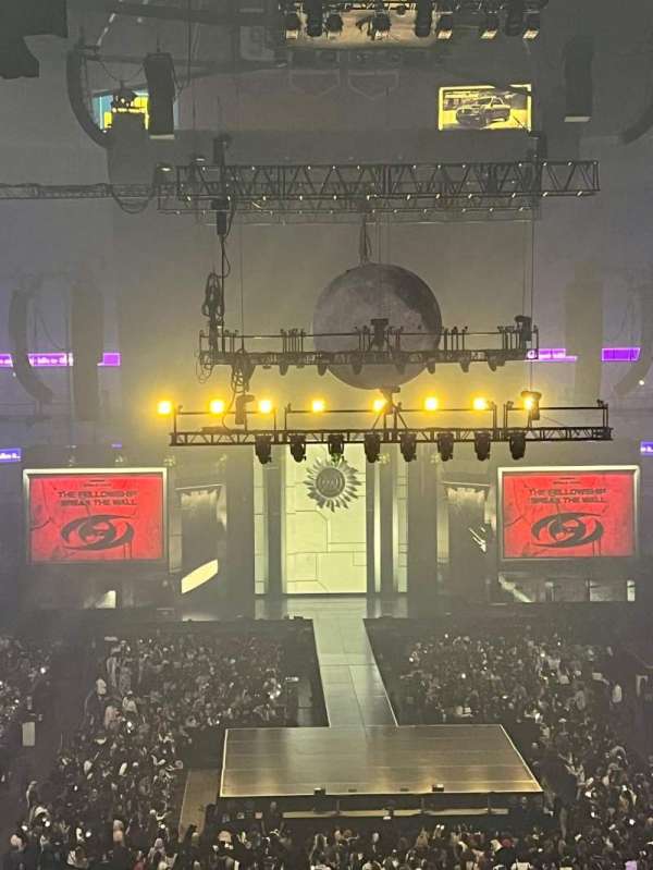 Honda Center, section: 401, row: A, seat: 4