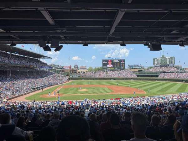 Wrigley Field, section: 222, row: 13, seat: 17