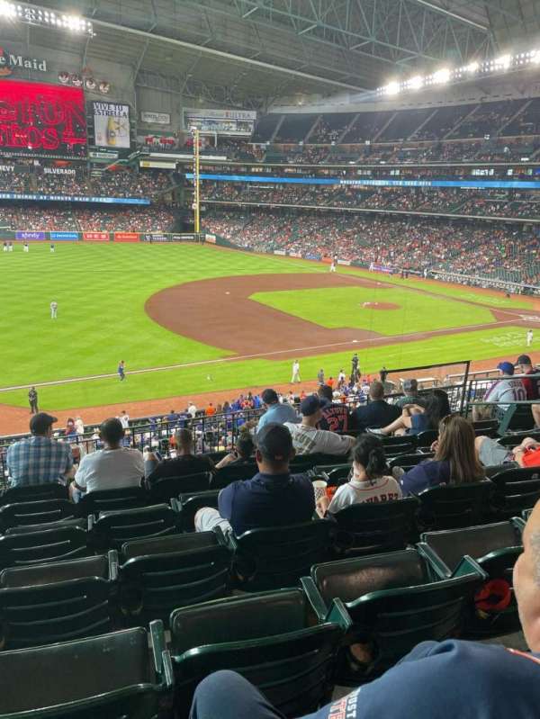 Daikin Park, section: 209, row: 7, seat: 7